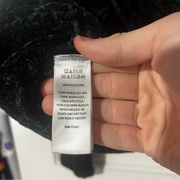 Cynthia Rowley Velour Variegated Sweater Black Size Small - Picture 8 of 8